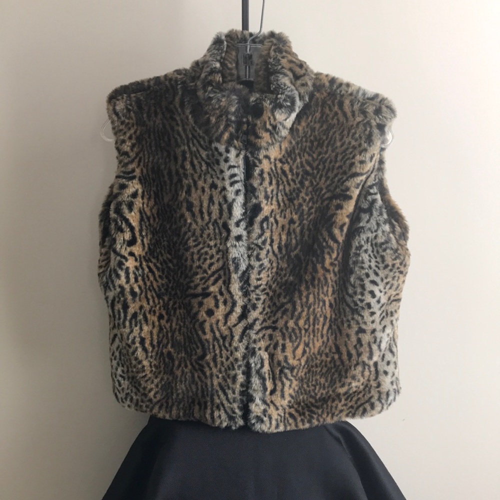 Faux Fur Leopard Print Vest